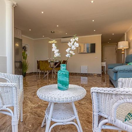Costa Paradise - Beachfront Apartment Фуeнхирола Екстериор снимка
